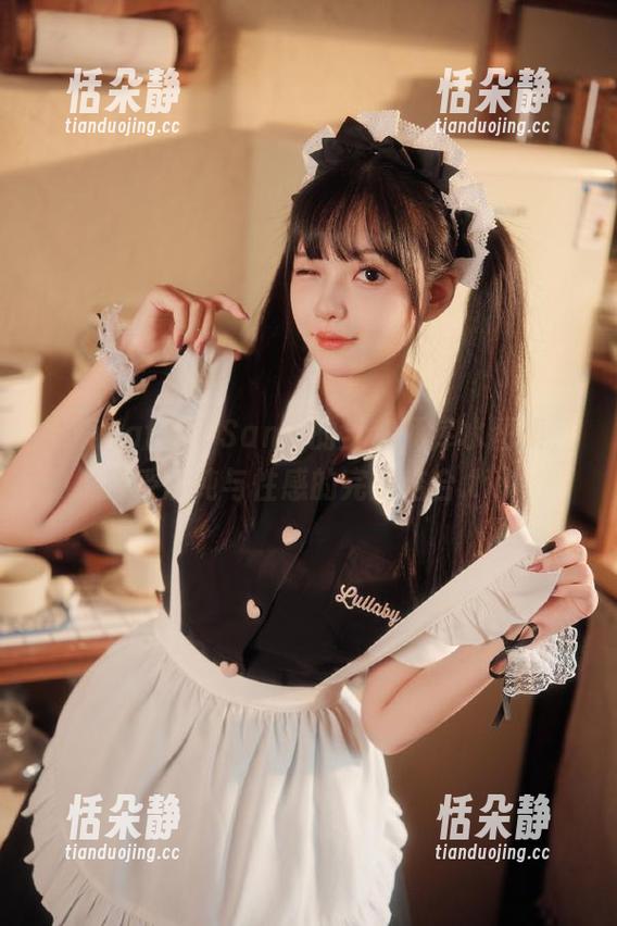 探索Hatori Sama的全套死库水图集，感受清纯与性感的完美结合.txt